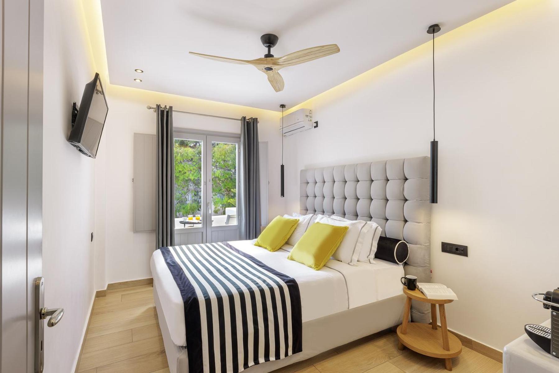 Kalisti Hotel & Suites Fira  Dış mekan fotoğraf